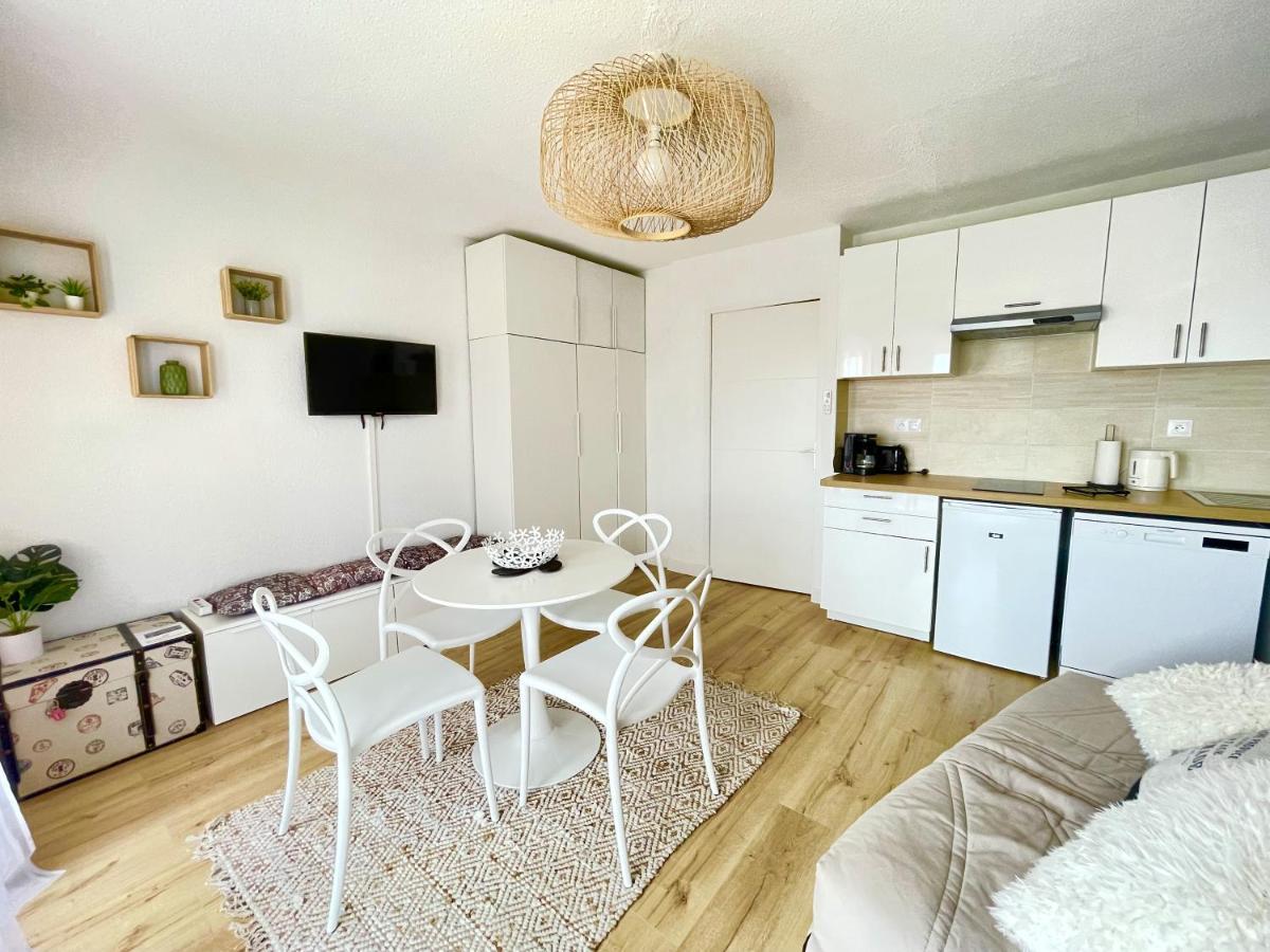Апартаменты Caporizon-Baillenia-T1 Vue Montagne - Piscine St Jean De Luz Сен-Жан-де-Люз Экстерьер фото
